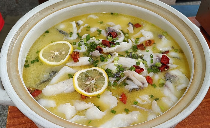 酸菜柠檬鱼配方及制作技术