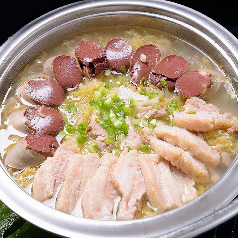 东北酸菜白肉血肠配方及烹饪工艺制作流程